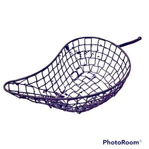 Large Metal Wire Leaf Basket Tray
